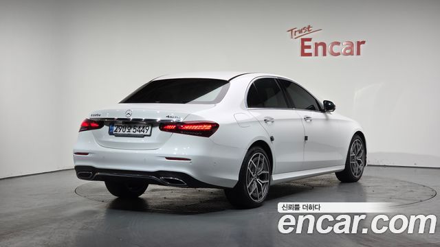 Mercedes-Benz E-Class E220d 4MATIC AMG Line