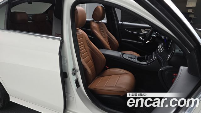 Mercedes-Benz E-Class E220d 4MATIC AMG Line