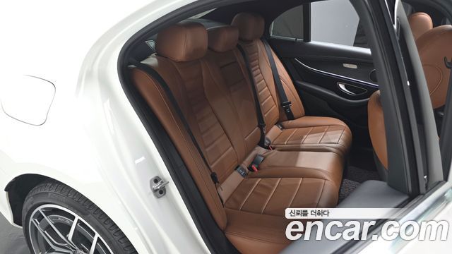 Mercedes-Benz E-Class E220d 4MATIC AMG Line
