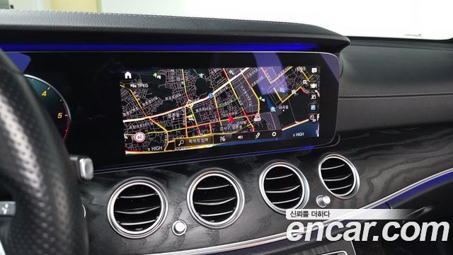 Mercedes-Benz E-Class E220d 4MATIC AMG Line