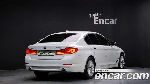 BMW 5-Series 530i xDrive Luxury Plus
