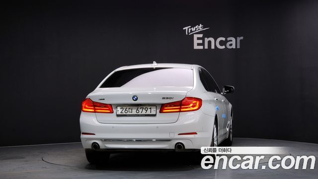 BMW 5-Series 530i xDrive Luxury Plus