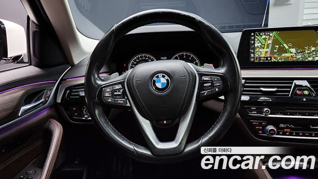 BMW 5-Series 530i xDrive Luxury Plus