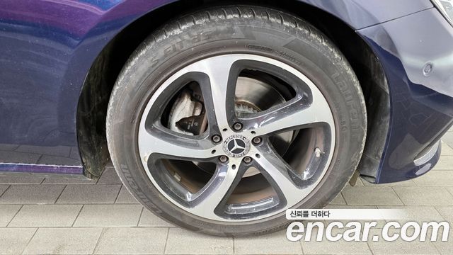 Mercedes-Benz E-Class E250 Avantgarde