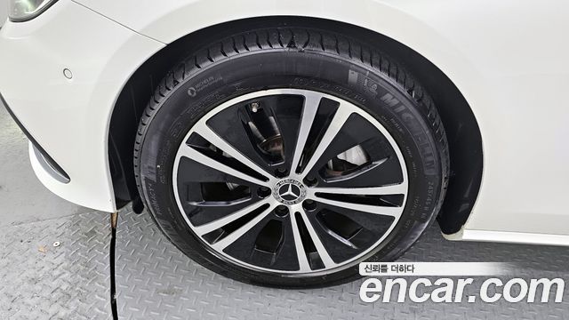 Mercedes-Benz E-Class E250 Avantgarde