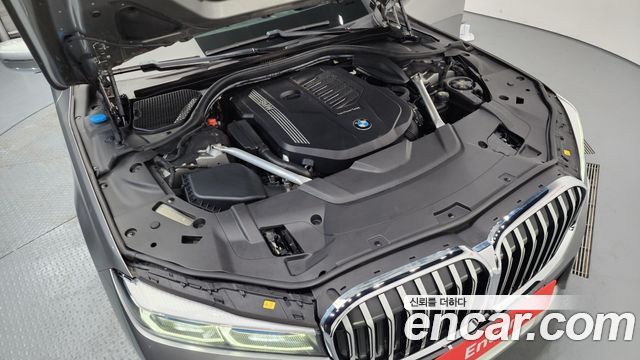 BMW 7-Series 740i M Sport