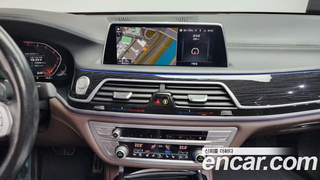 BMW 7-Series 740i M Sport
