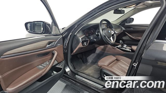BMW 5-Series 530i Luxury Plus