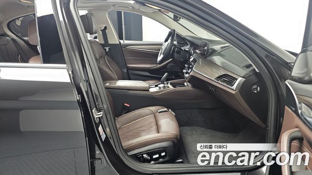 BMW 5-Series 530i Luxury Plus