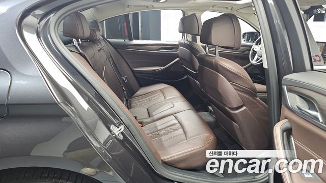 BMW 5-Series 530i Luxury Plus