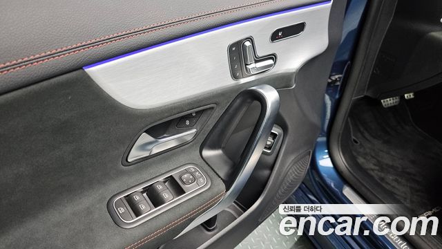 Mercedes-Benz CLA-Class CLA250 4MATIC