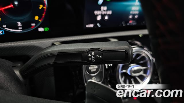 Mercedes-Benz CLA-Class CLA250 4MATIC