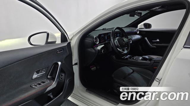 Mercedes-Benz A-Class A250 4MATIC Sedan