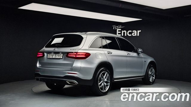 Mercedes-Benz GLC-Class GLC350e 4MATIC AMG Line