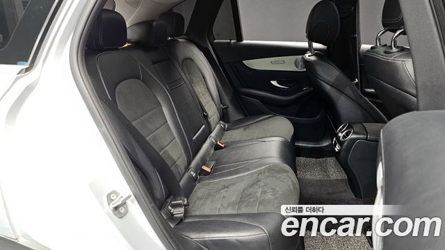 Mercedes-Benz GLC-Class GLC350e 4MATIC AMG Line