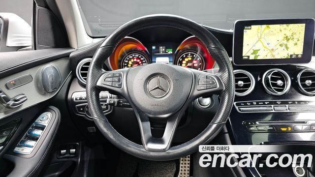 Mercedes-Benz GLC-Class GLC350e 4MATIC AMG Line