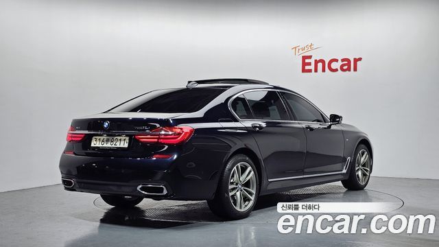 BMW 7-Series 740Li xDrive M Sport Package