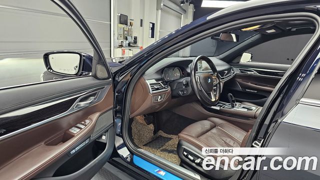 BMW 7-Series 740Li xDrive M Sport Package