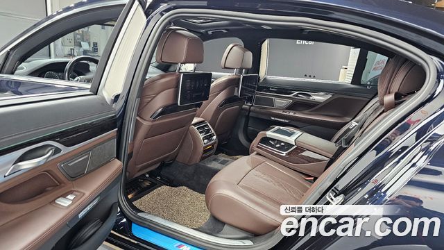 BMW 7-Series 740Li xDrive M Sport Package