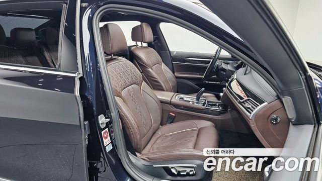 BMW 7-Series 740Li xDrive M Sport Package