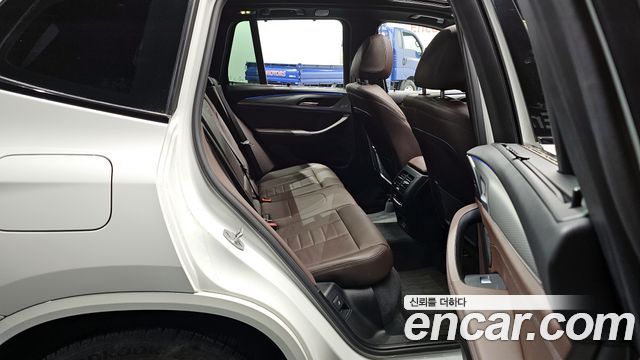 BMW X3 xDrive 20i M sports Online Exclusive Edition