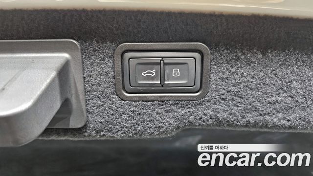 Audi A8 60 TFSI Quattro LWB