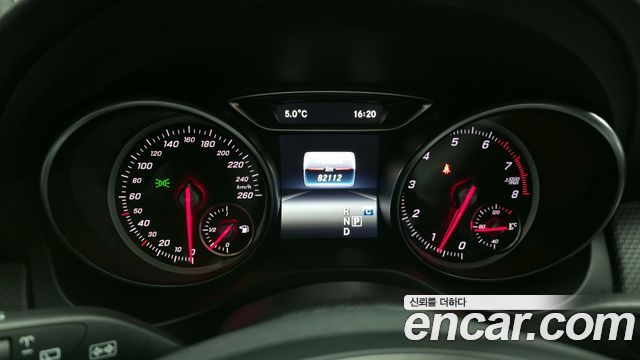 Mercedes-Benz GLA-Class GLA220