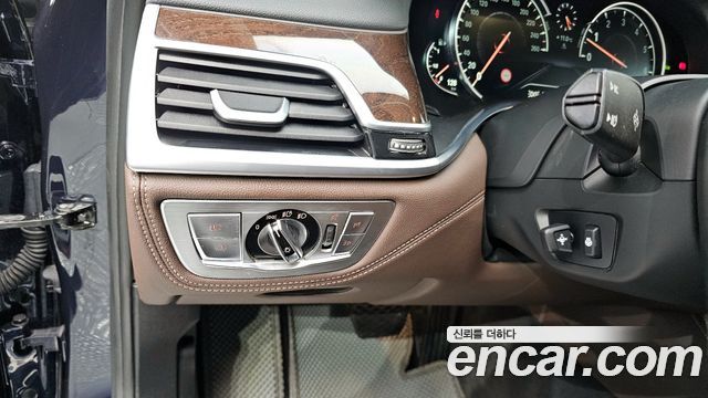 BMW 7-Series 740Li xDrive