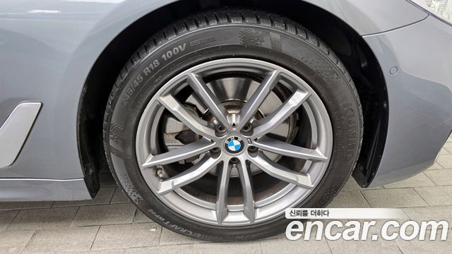 BMW 5-Series 520d M Sport Package Plus