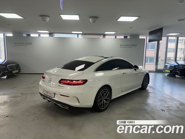 Mercedes-Benz E-Class E300d 4MATIC Coupe