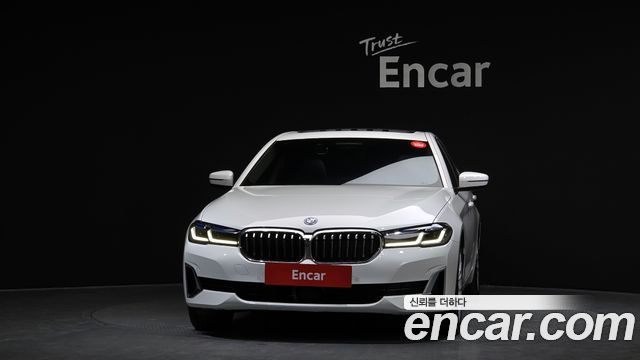 BMW 5-Series 530e Luxury