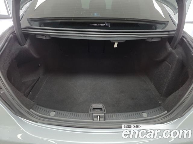 Mercedes-Benz E-Class E350 4MATIC AMG Line