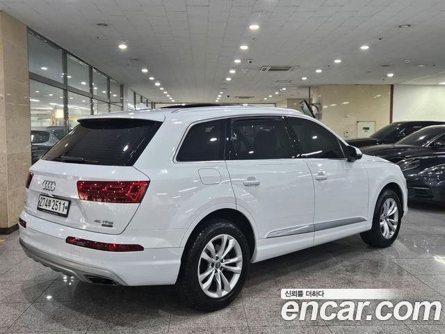 Audi Q7 45 TFSI Quattro
