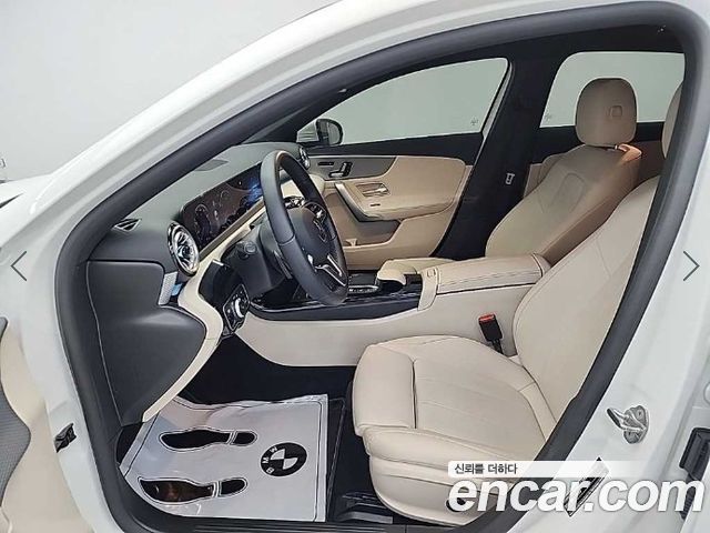 Mercedes-Benz A-Class A220 Hatchback