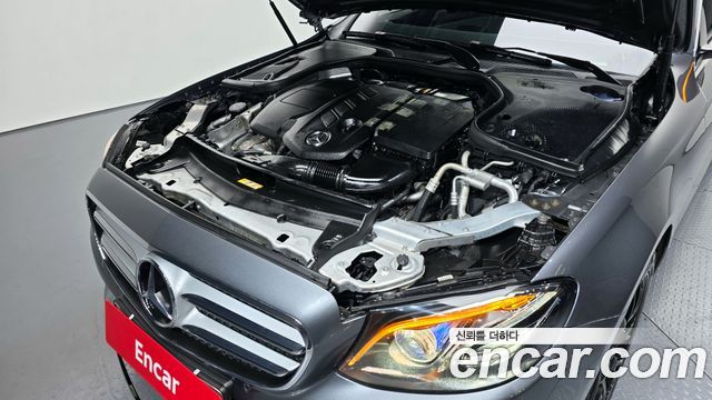 Mercedes-Benz E-Class E220d Avantgarde