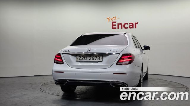 Mercedes-Benz E-Class E220d 4MATIC Avantgarde
