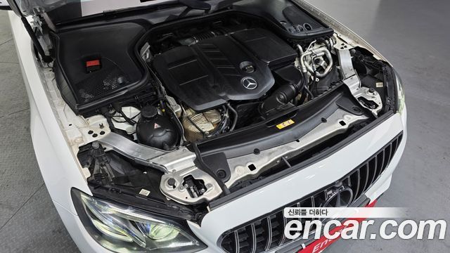 Mercedes-Benz E-Class E220d 4MATIC Avantgarde