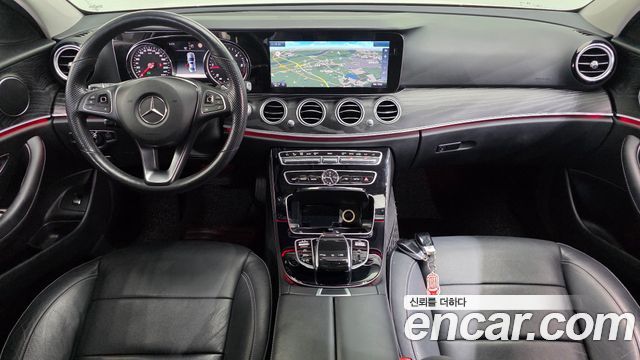 Mercedes-Benz E-Class E220d 4MATIC Avantgarde