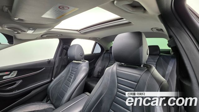 Mercedes-Benz E-Class E220d 4MATIC Avantgarde