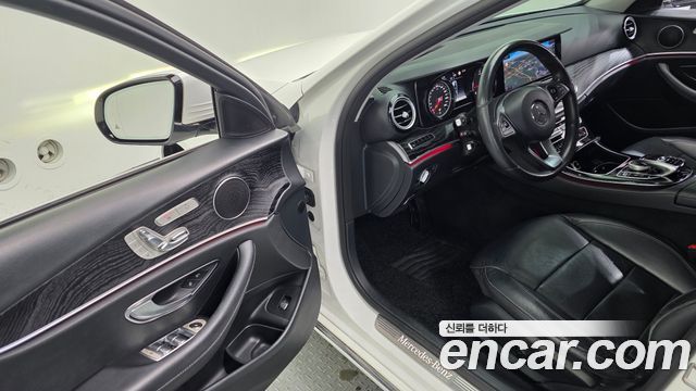 Mercedes-Benz E-Class E220d 4MATIC Avantgarde