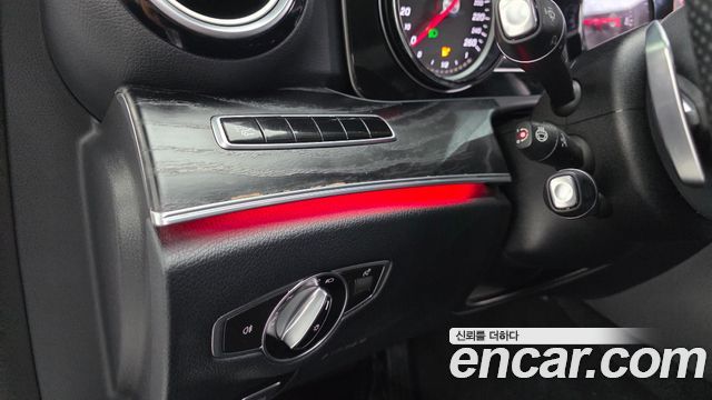 Mercedes-Benz E-Class E220d 4MATIC Avantgarde