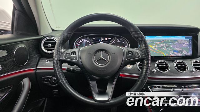 Mercedes-Benz E-Class E220d 4MATIC Avantgarde