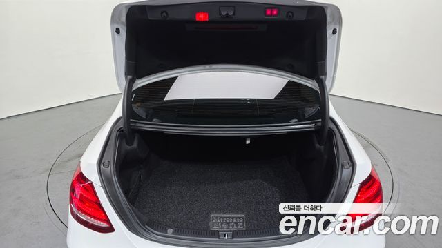Mercedes-Benz E-Class E220d 4MATIC Avantgarde