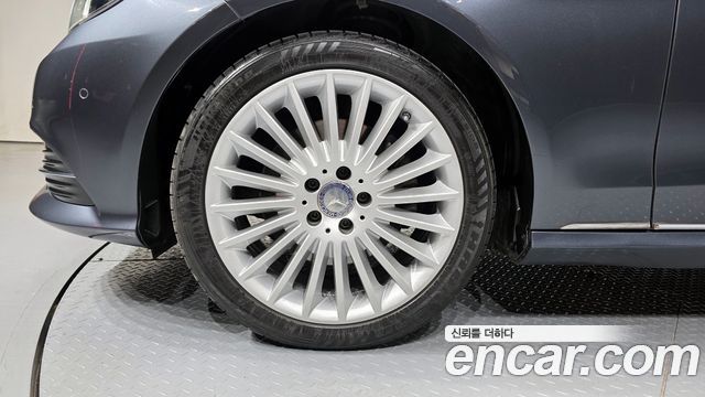 Mercedes-Benz E-Class E300 Elegance