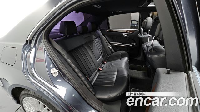 Mercedes-Benz E-Class E300 Elegance