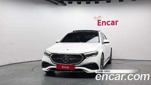 Mercedes-Benz E-Class E300 4MATIC AMG Line