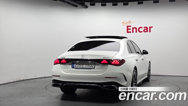 Mercedes-Benz E-Class E300 4MATIC AMG Line