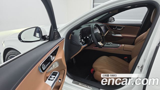Mercedes-Benz E-Class E300 4MATIC AMG Line