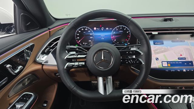 Mercedes-Benz E-Class E300 4MATIC AMG Line