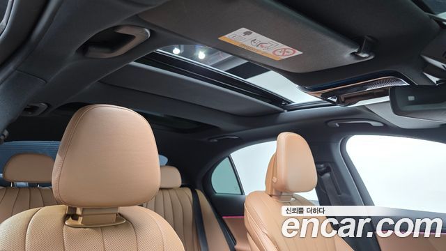 Mercedes-Benz E-Class E300 4MATIC AMG Line